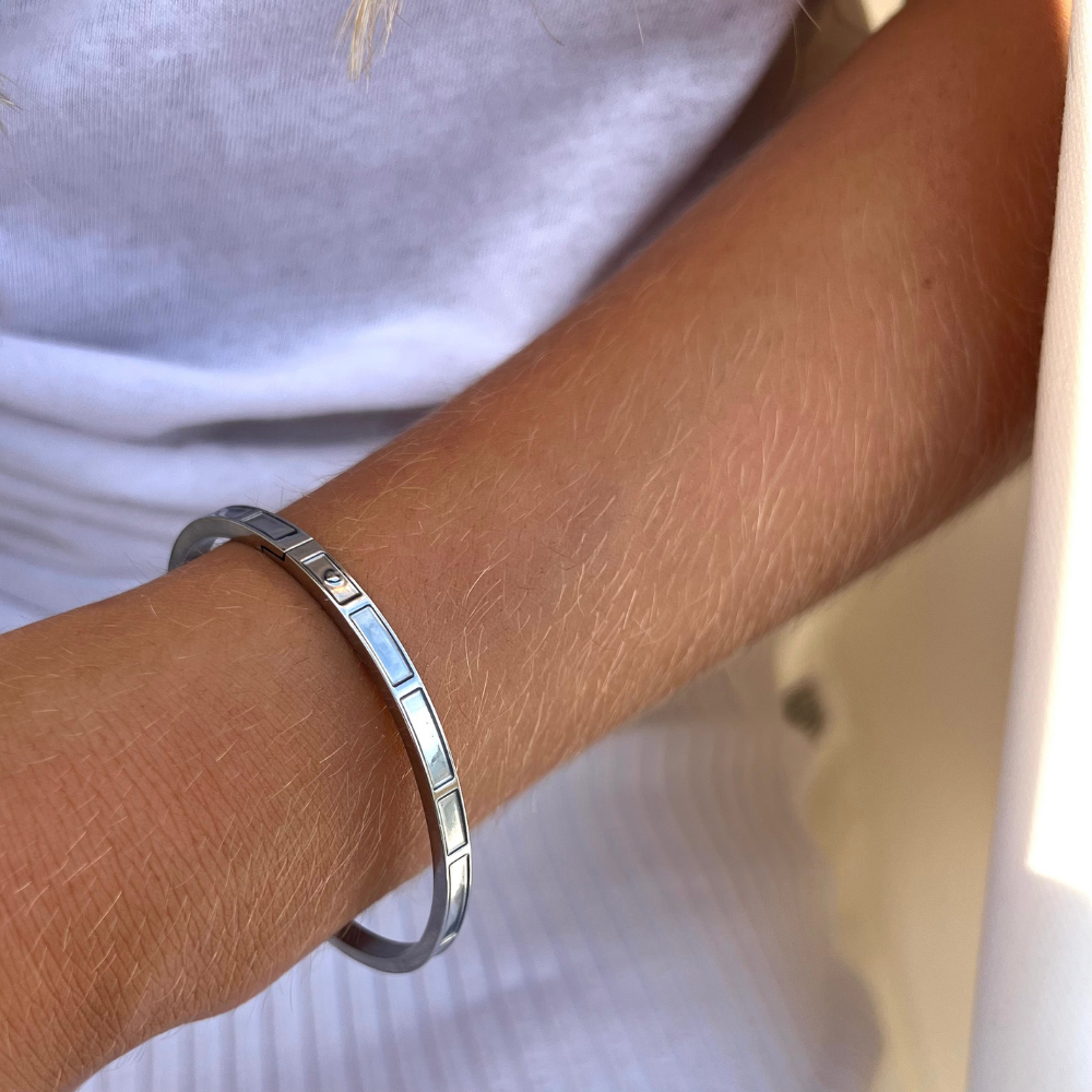 Great White Shark Bangle