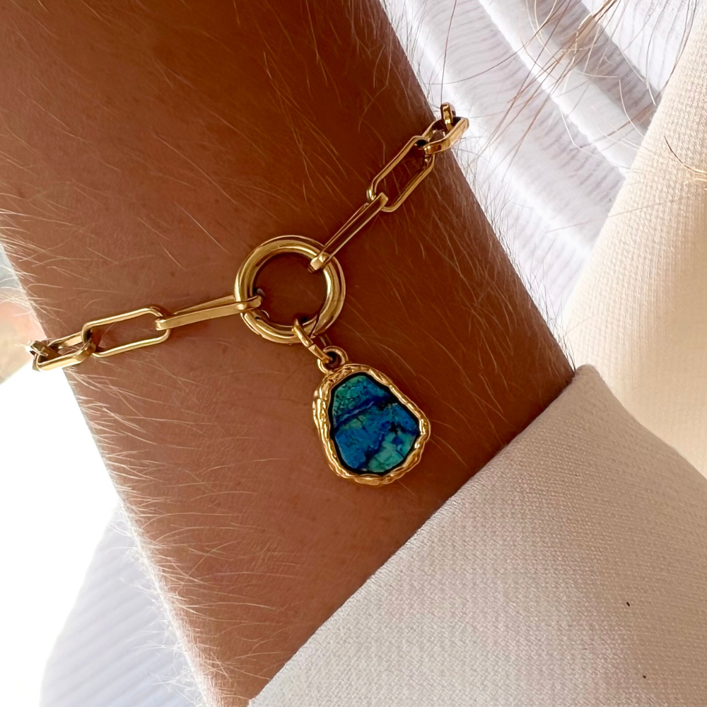 Charming Lynx with your Blue Hole