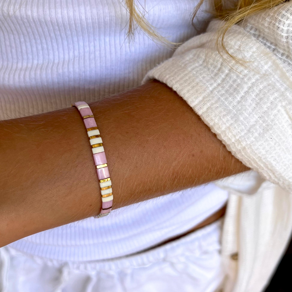 Pink Dolphin Classic